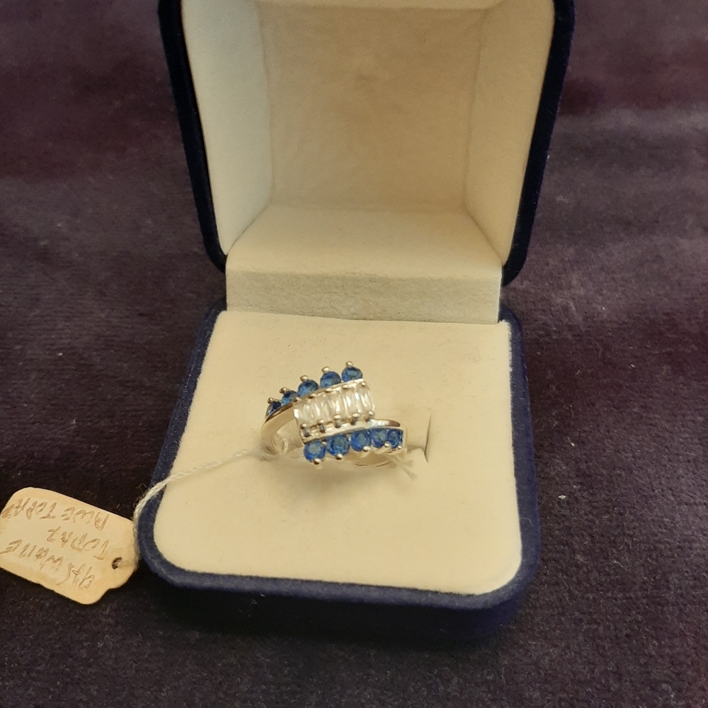 Ladies jewelry